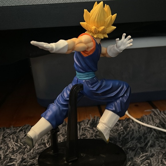 Dragon Ball Z Action Figure - Picture 2 of 2